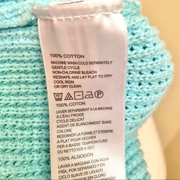 Tommy Bahama Mint Sweater, Crocheted Look, V-Neck, Size Med - Picture 7 of 7